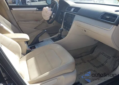 2012 Volkswagen Passat 2.5L Se z USA, uszkodzony, nr VIN 1VWBH7A34CC034770